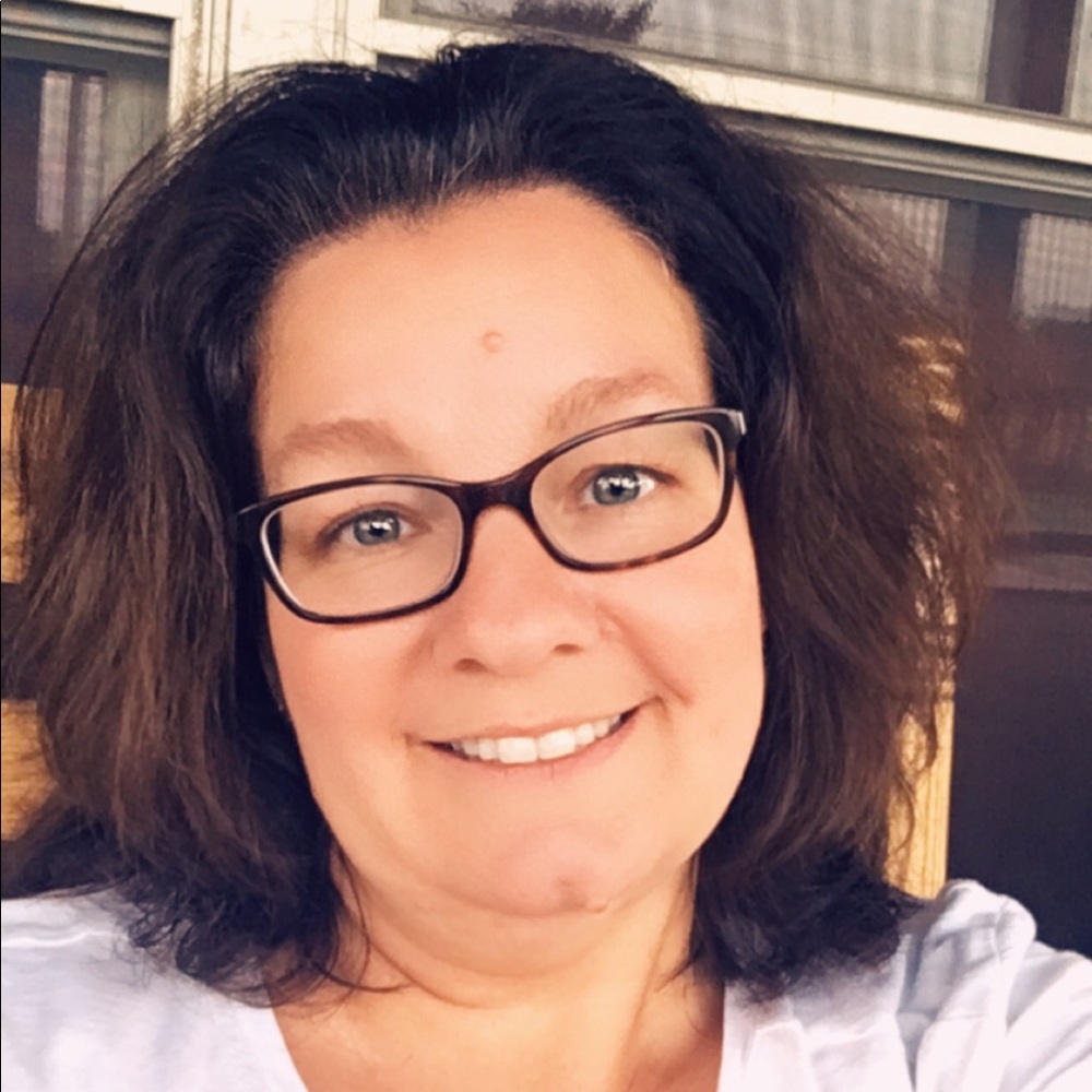 Meet your Posher, Lori